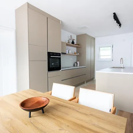 Isaali Apartamento *